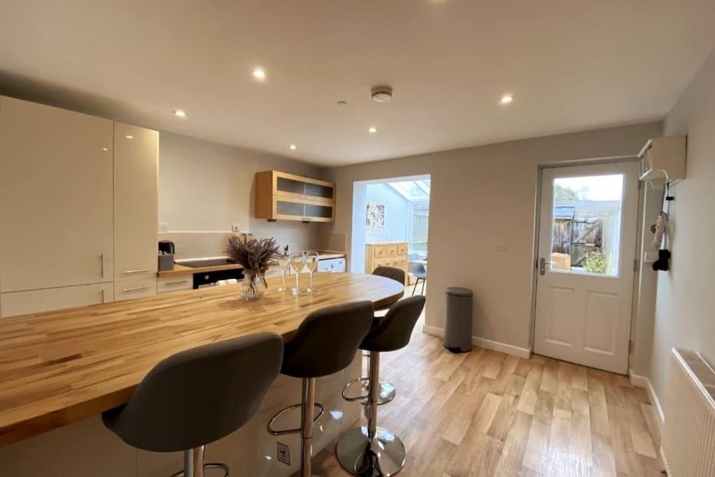 3Bed House With Parking Short Walk To Bath Centre Villa Luaran gambar