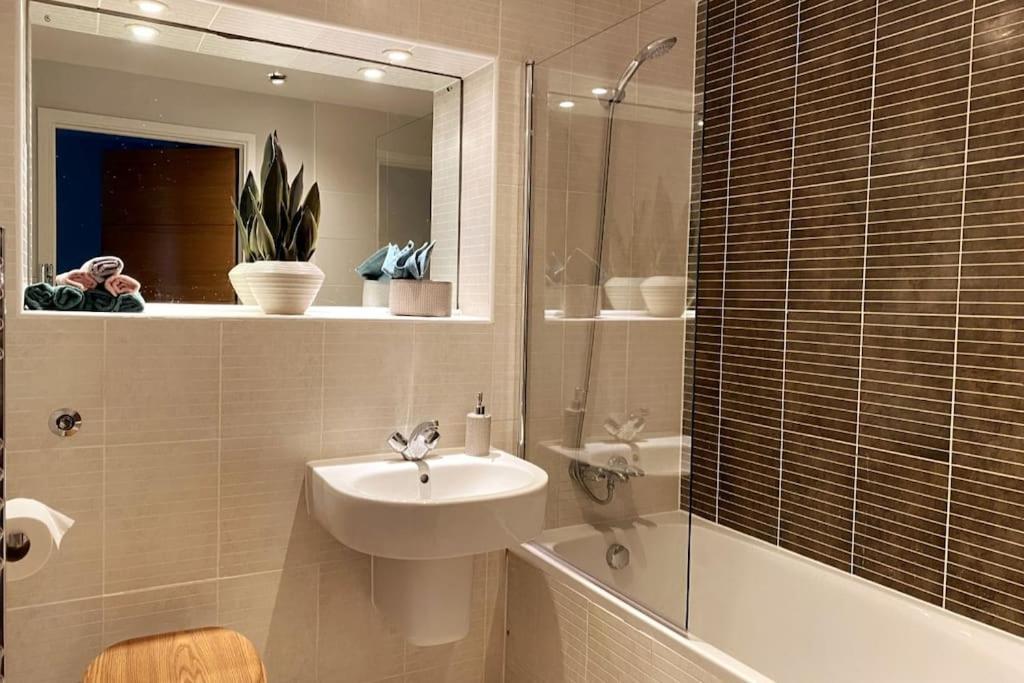 3Bed House With Parking Short Walk To Bath Centre Villa Luaran gambar