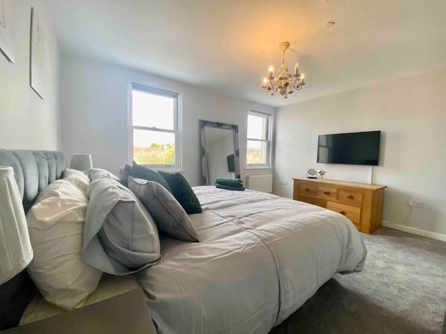 3Bed House With Parking Short Walk To Bath Centre Villa Luaran gambar